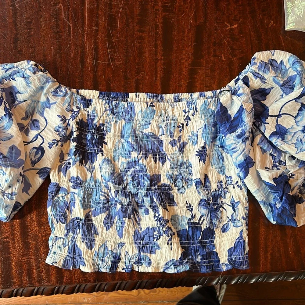 H and M floral top - Picture 1 of 3
